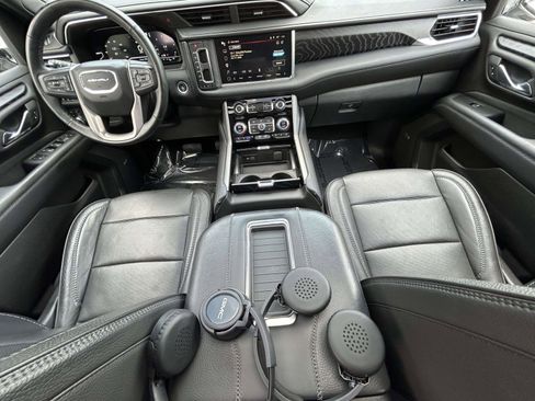 Used 2023 GMC Yukon Denali AWD/4WD image 11