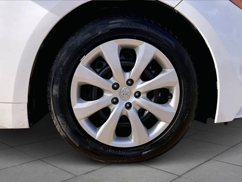 Used 2024 Toyota Corolla LE image 21