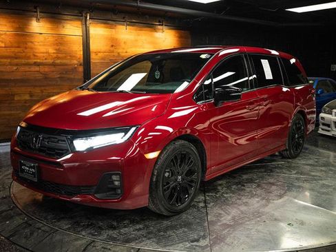 Used 2025 Honda Odyssey Sport-L image 2