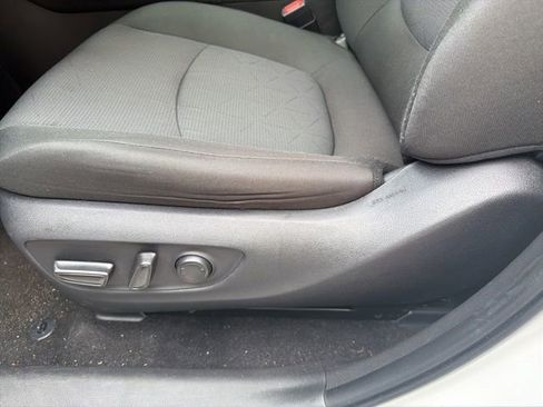 Used 2025 Toyota RAV4 XLE image 8