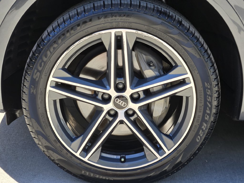 Used 2023 Audi Q5 e Prestige AWD/4WD image 16
