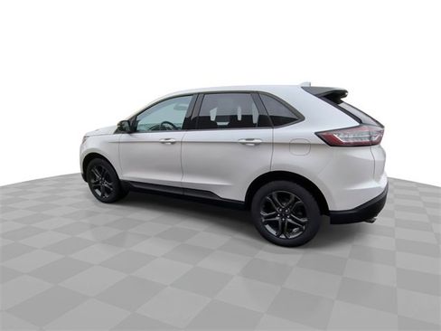 Used 2018 Ford Edge SEL w/ Equipment Group 201A image 6