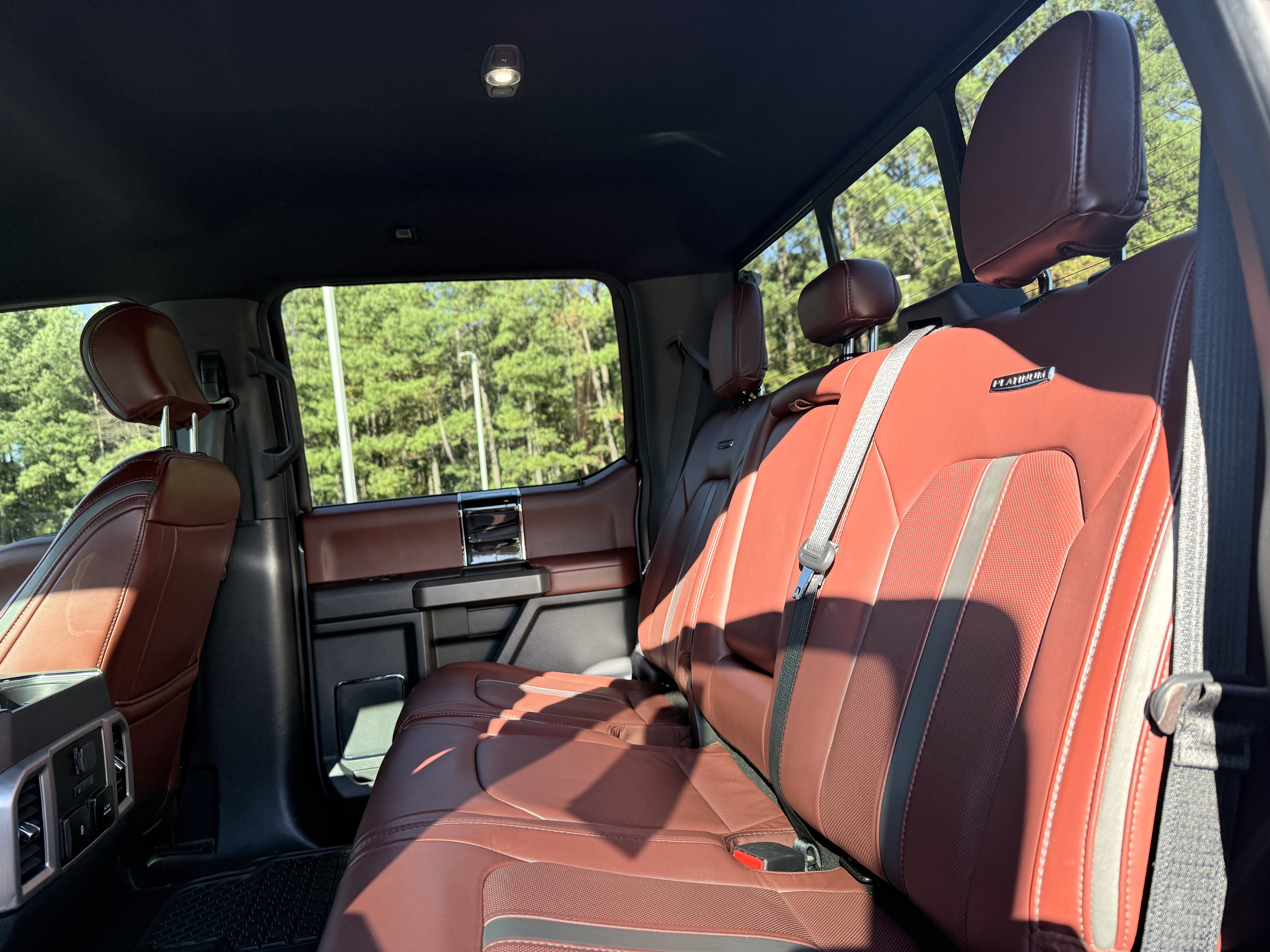Used 2022 Ford F250 Platinum w/ FX4 Off-Road Package AWD/4WD image 8