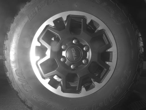 Used 2025 Toyota Tacoma TRD Off-Road image 13