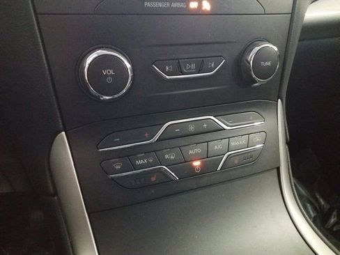 Used 2019 Ford Edge SEL w/ Equipment Group 201A image 7