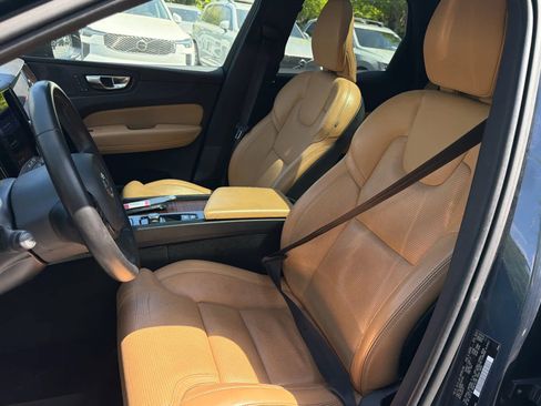 Used 2023 Volvo XC60 B5 Ultimate w/ Protection Package Premier image 26