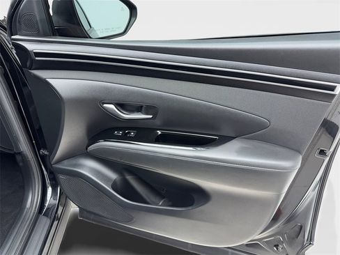 Used 2022 Hyundai Tucson Limited image 37