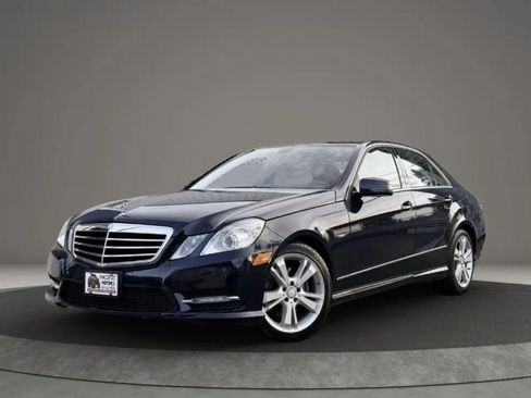 Used 2012 Mercedes-Benz E 350 4MATIC Sedan image 2