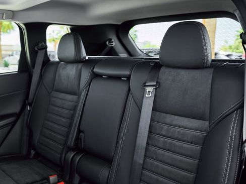 New 2026 Mitsubishi Outlander SE image 29