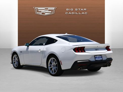 Used 2024 Ford Mustang GT Premium RWD image 3