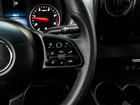 Used 2024 Mercedes-Benz Sprinter 2500 image 31