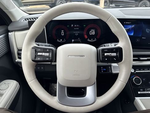 Used 2025 Hyundai Santa Fe SEL image 11