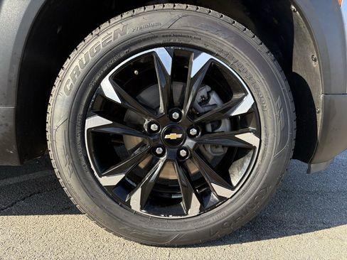 Used 2023 Chevrolet TrailBlazer LT image 32