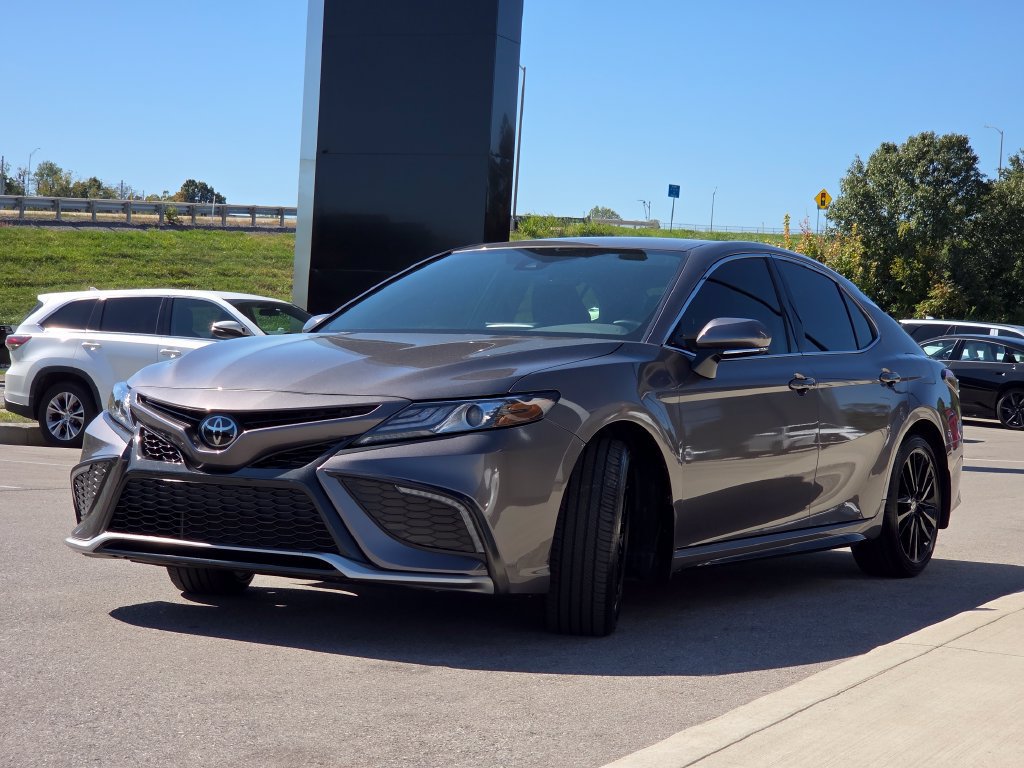 Used 2024 Toyota Camry XSE FWD image 21