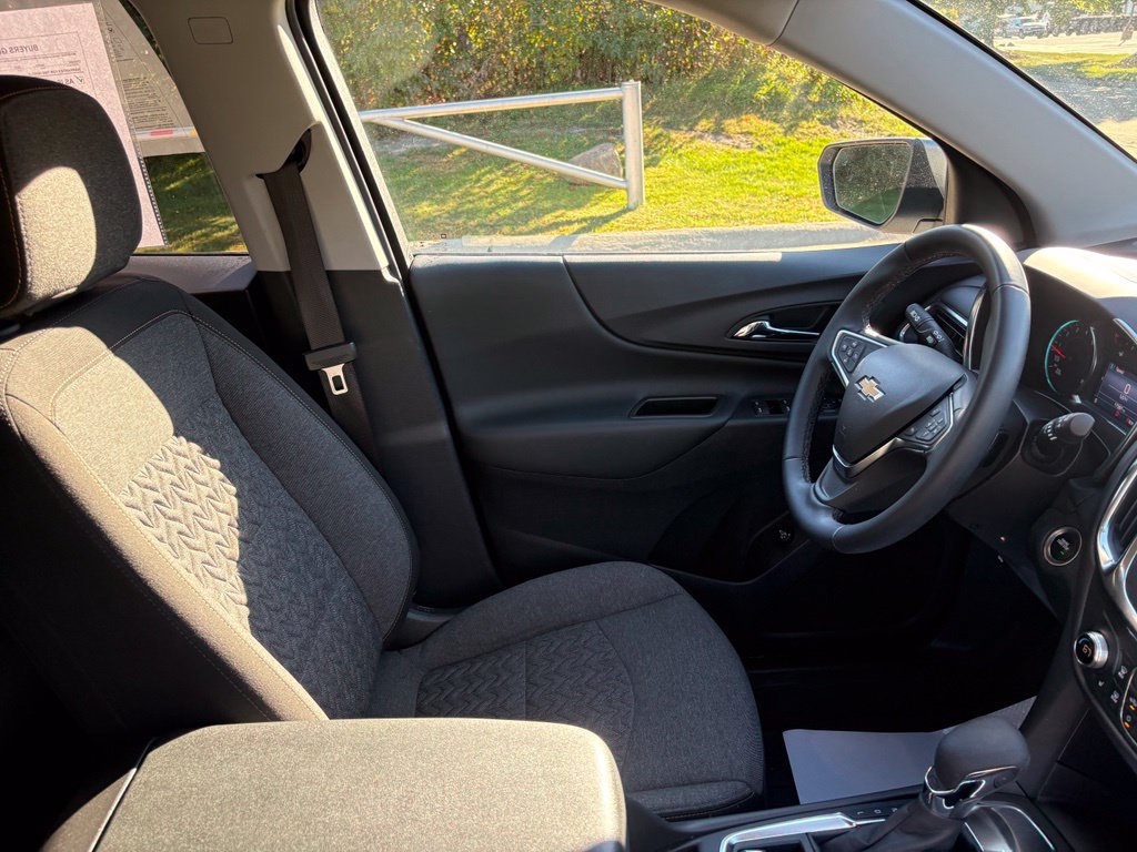 Used 2024 Chevrolet Equinox LT w/ LPO, Floor Liner Package FWD image 28