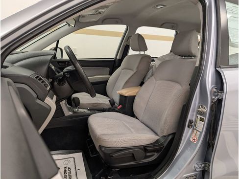 Used 2017 Subaru Forester 2.5i w/ Alloy Wheel Package image 7