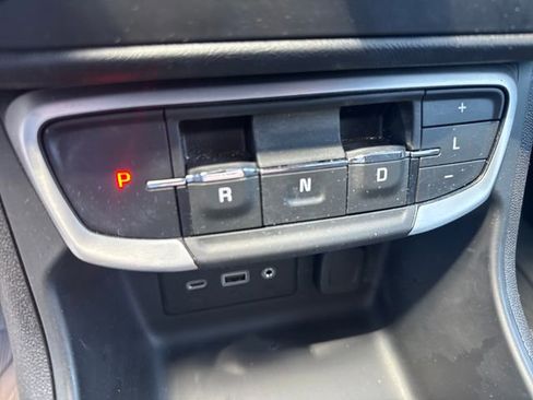 Used 2024 GMC Terrain SLE w/ Driver Convenience Package AWD/4WD image 28