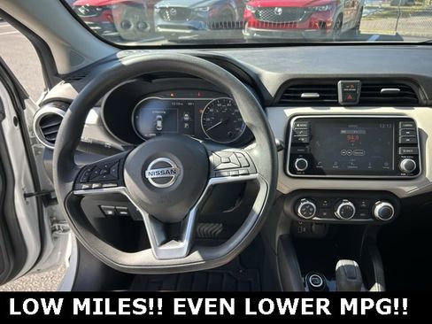 Used 2022 Nissan Versa SV w/ Trunk Package image 17