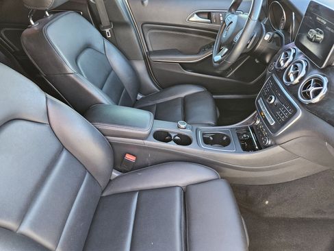 Used 2019 Mercedes-Benz GLA 250 image 14