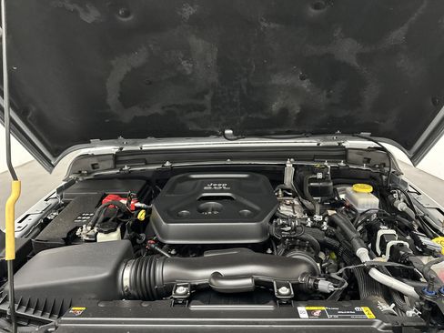 Used 2022 Jeep Wrangler Unlimited Sport image 38