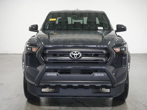 Certified 2024 Toyota Tacoma SR5 image 2