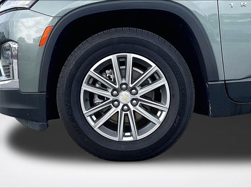 Used 2023 Chevrolet Traverse LT FWD image 10