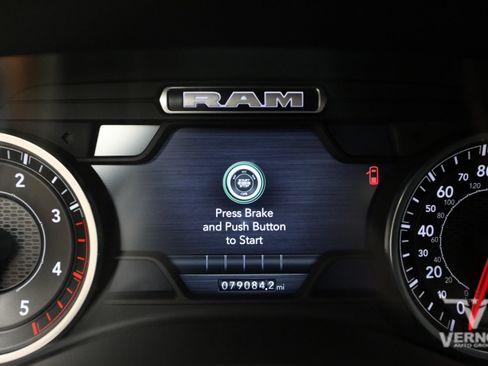 Used 2023 RAM 2500 Laramie AWD/4WD image 9