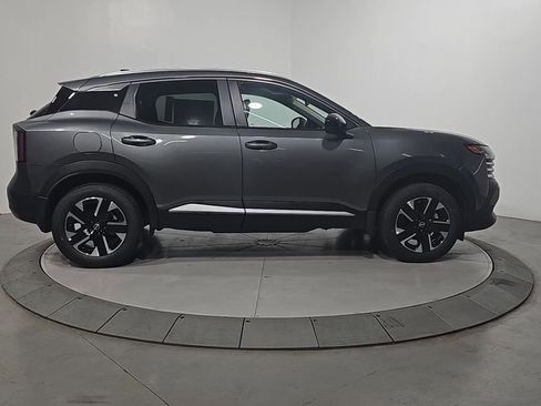 New 2026 Nissan Kicks SV image 6