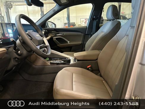 Used 2025 Audi Q5 Premium Plus image 11