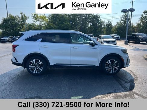 Certified 2023 Kia Sorento EX AWD/4WD image 5
