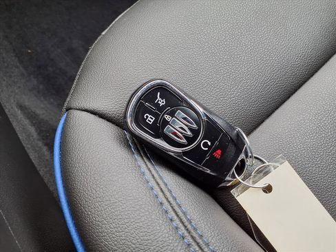 Used 2024 Buick Envista Sport Touring w/ Convenience I Package FWD image 14
