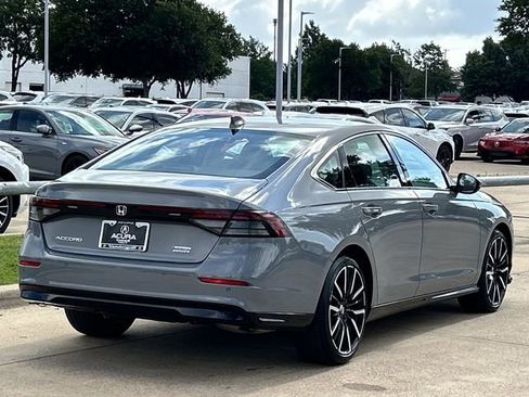 Used 2025 Honda Accord Touring image 4