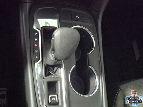 Used 2022 Chevrolet Equinox LT FWD image 17