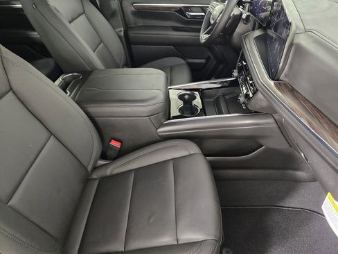 New 2026 Chevrolet Suburban LT w/ Comfort Package RWD image 14