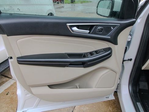 Used 2023 Ford Edge Titanium AWD/4WD image 11