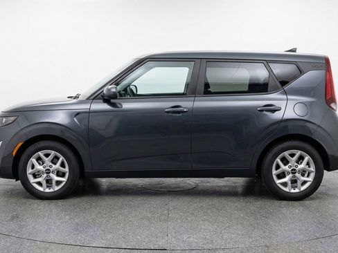 Used 2025 Kia Soul LX w/ LX Technology Package FWD image 5