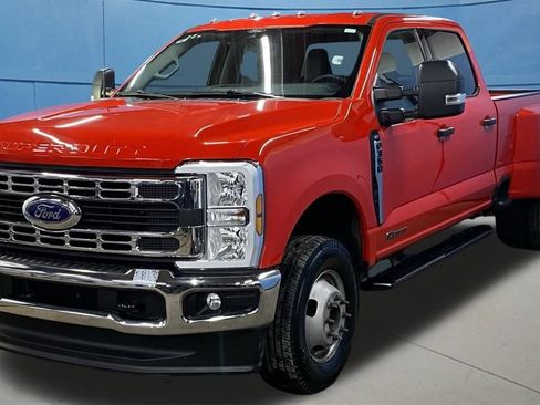 Used 2025 Ford F350 XLT image 5