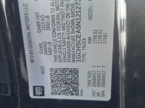 Used 2022 Chevrolet Colorado LT w/ Fleet Safety Package image 17