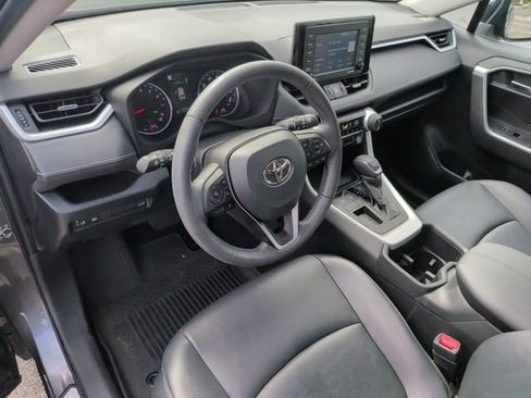 Used 2022 Toyota RAV4 XLE Premium FWD image 17