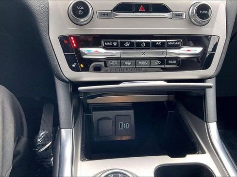 Used 2023 Ford Explorer XLT w/ Equipment Group 202A image 37