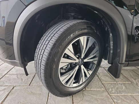 Certified 2023 Nissan Rogue SV image 30