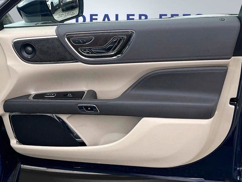 Used 2019 Lincoln Continental Reserve AWD/4WD image 28