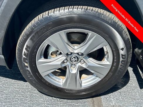 Used 2025 Toyota RAV4 XLE w/ Convenience Package FWD image 25