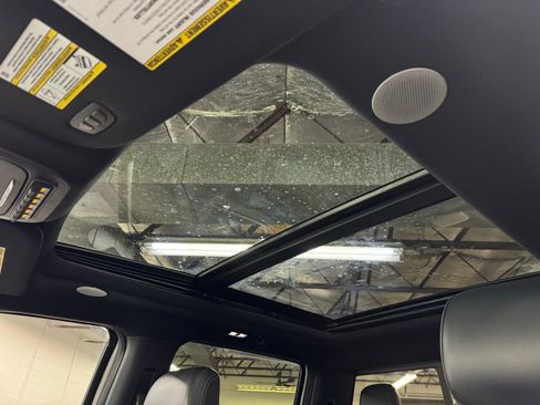 Used 2024 Ford F250 Platinum w/ Tremor Off-Road Package image 15