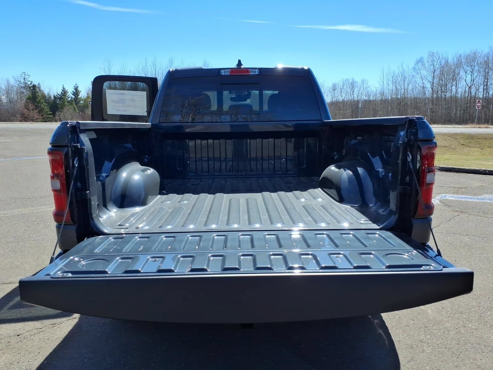 New 2026 RAM 1500 Big Horn w/ Night Edition AWD/4WD image 10