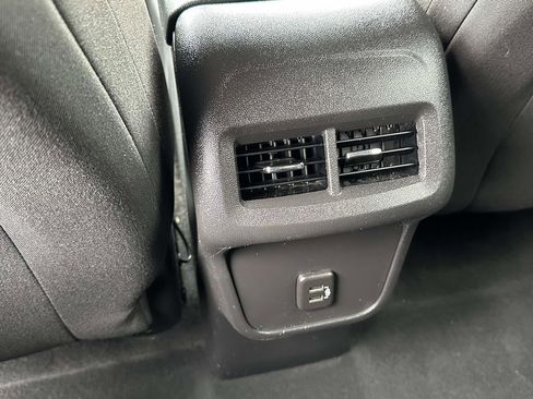 Used 2023 Chevrolet Equinox LT image 14