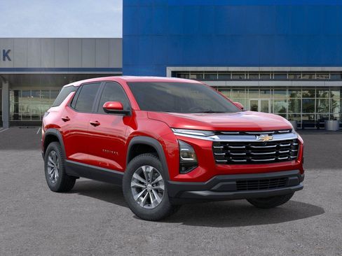 New 2026 Chevrolet Equinox LT w/ Safety and Technology Package FWD image 7