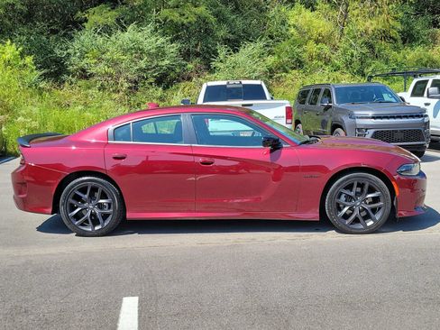Used 2022 Dodge Charger R/T w/ Blacktop Package RWD image 2