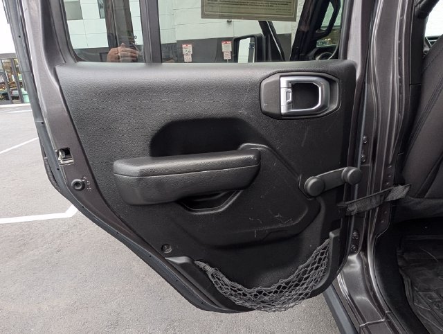 Used 2022 Jeep Wrangler Unlimited Sport AWD/4WD image 14