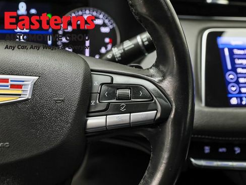 Used 2023 Cadillac XT4 Premium Luxury FWD image 16